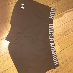 Black Under Armour shorts